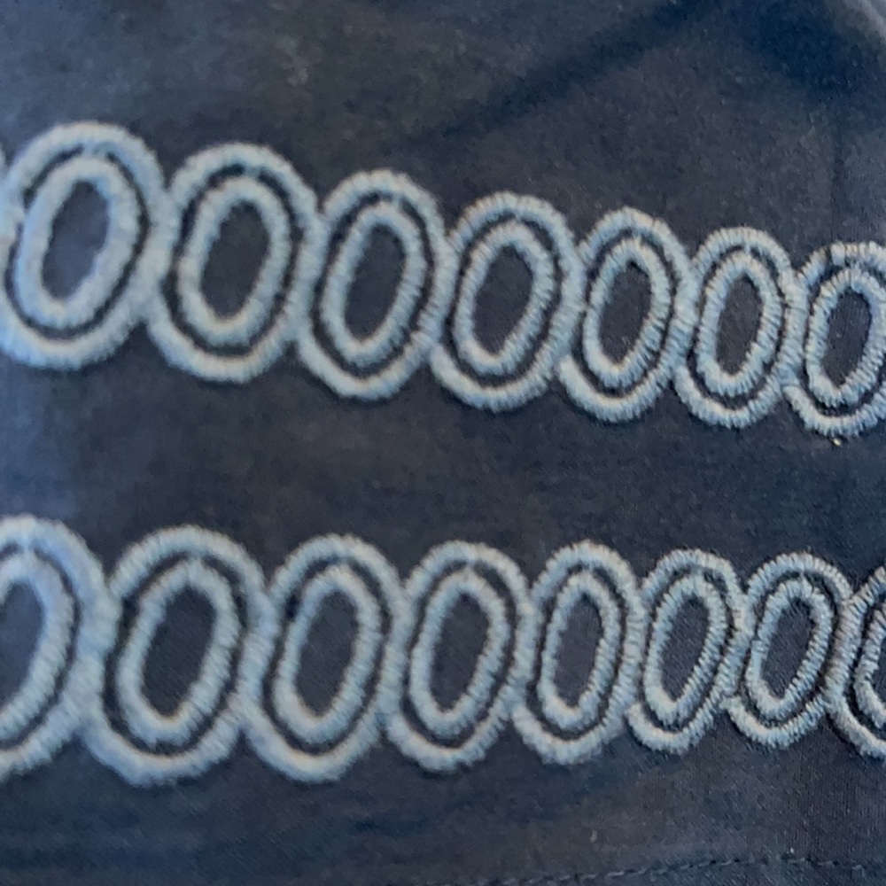 Crown & Ivy sleeveless top. - Picture 7 of 12